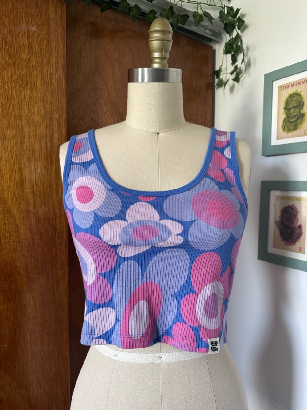Lucy and yak flower purple pink blue tank top crop M